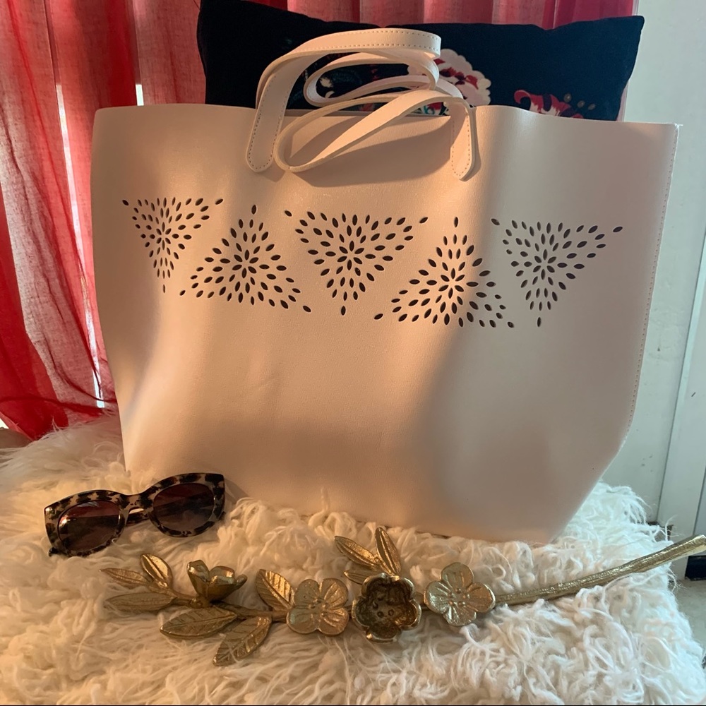 White Tote